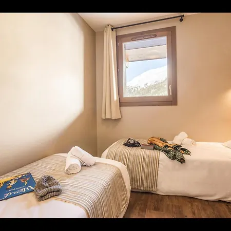 In With And Pool Tignes