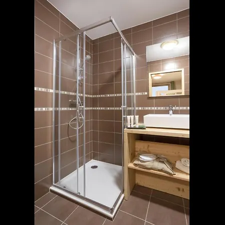 3 Pieces 6 Pers Confort *